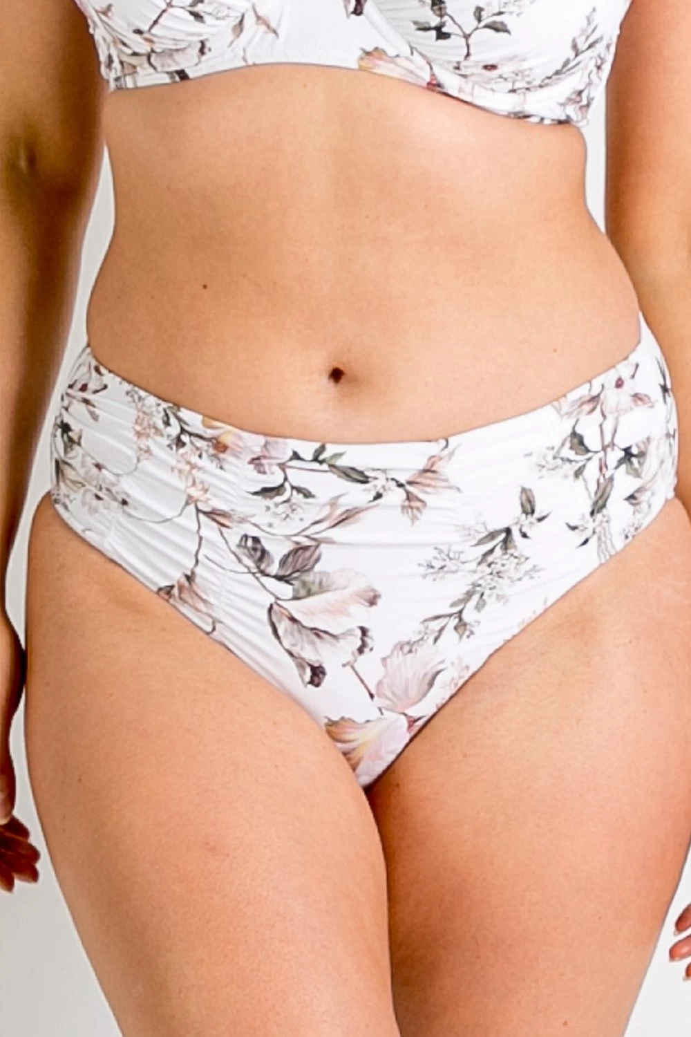 Sunseeker Ariel Ruched Mid Rise Pant 3 Sunseeker Ariel Ruched Mid Rise Pant - Image 3