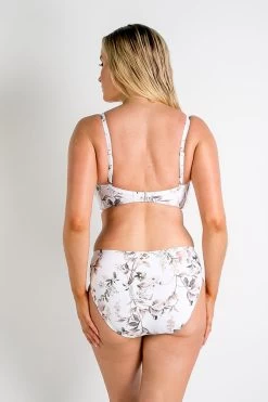 Sunseeker Ariel Ruched Mid Rise Pant 7 Sunseeker Ariel Ruched Mid Rise Pant -Sunseeker 1646663518 SS31286 WH 4